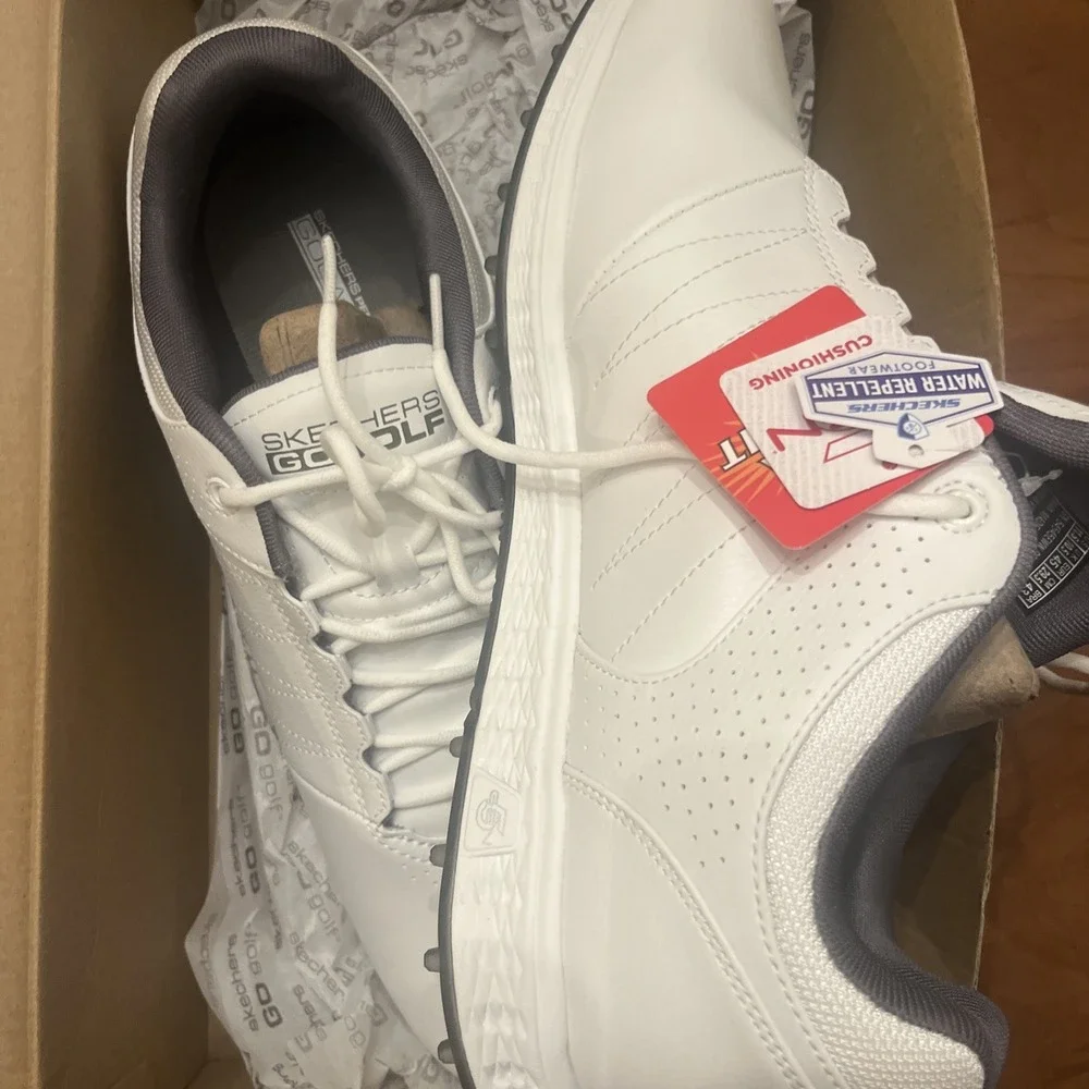 Sketchers Pivot Golf Shoes Men's 11.5 Extra Wide White Spikeless 54645EWW